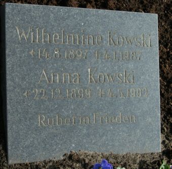 Grabstein der Schwestern Kowski